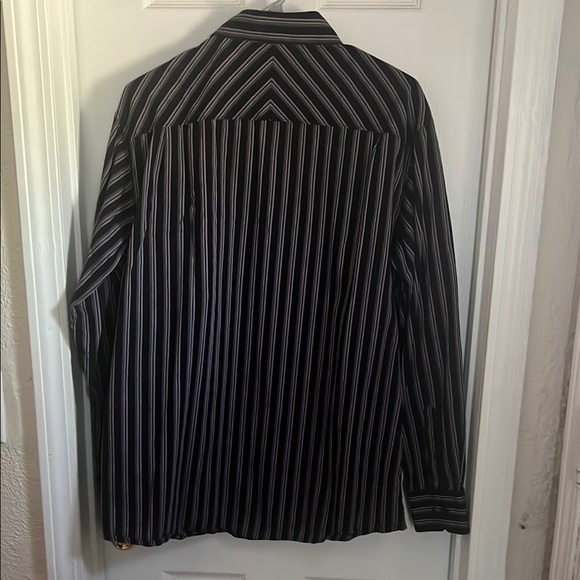 Black and White Striped Casual Button Down Shirt - Picture 6 of 7